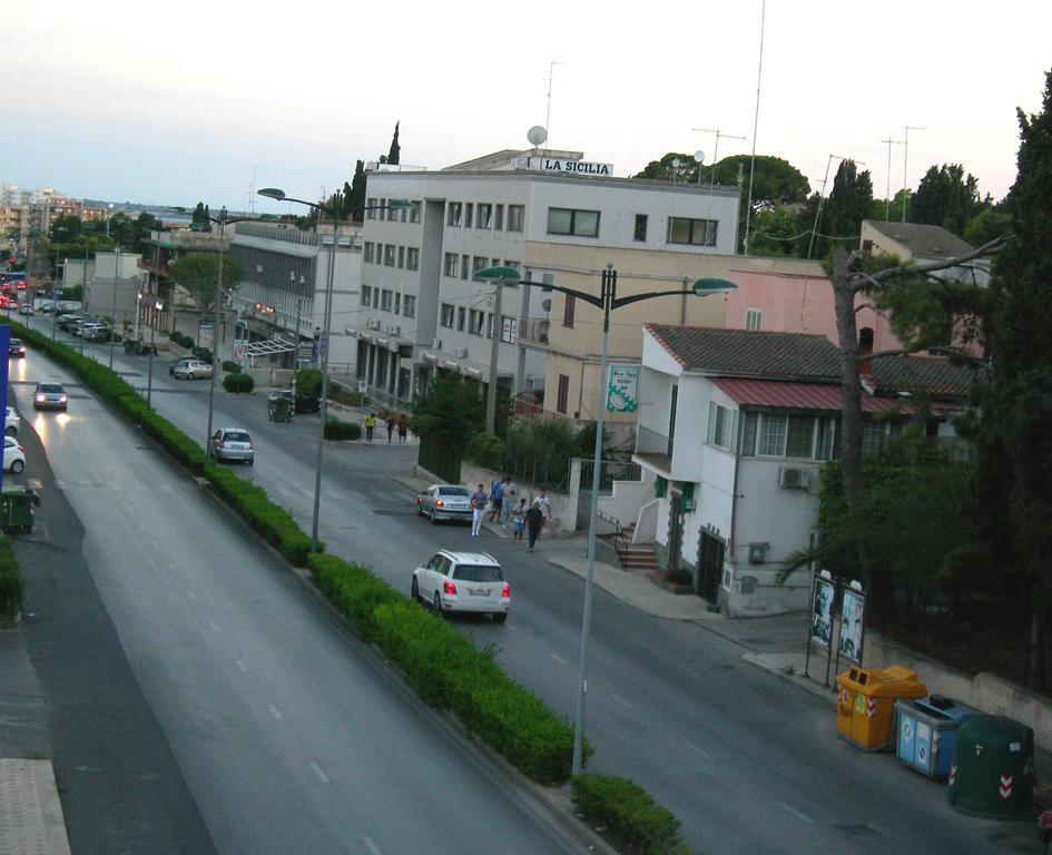 Apartamento La Casa Sul Viale Syracuse Habitación foto