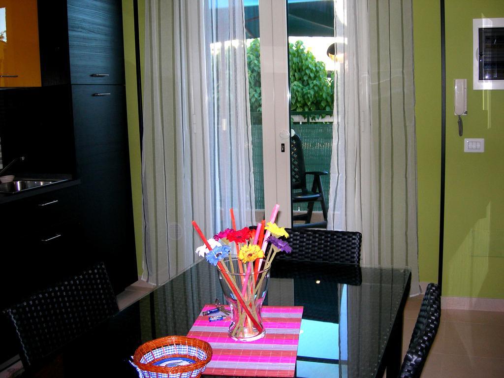 Apartamento La Casa Sul Viale Syracuse Habitación foto